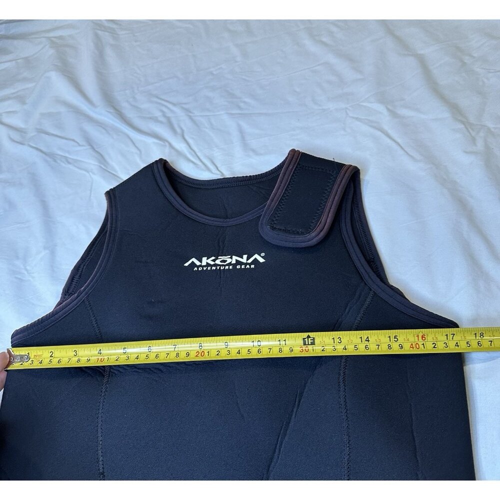 Akona Adventure Gear Women’s Short sleeve wetsuit size 15/16 XL - Picture 6 of 8